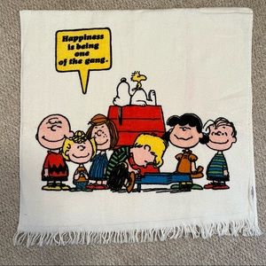 VINTAGE Peanuts Gang Charlie Brown 100% cotton 70s fringed towel NWOT 22"X43.5"